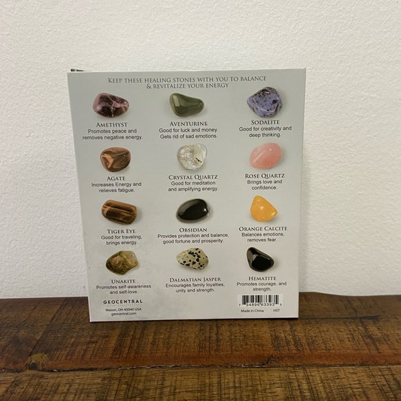 Healing Stones, Healing & Tranquil Candle and A Crystals Introduction Mini Book - Picture 4 of 13
